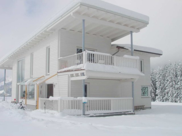 rainer_holzbau_taxenbach_Klettner Winter 2.JPG